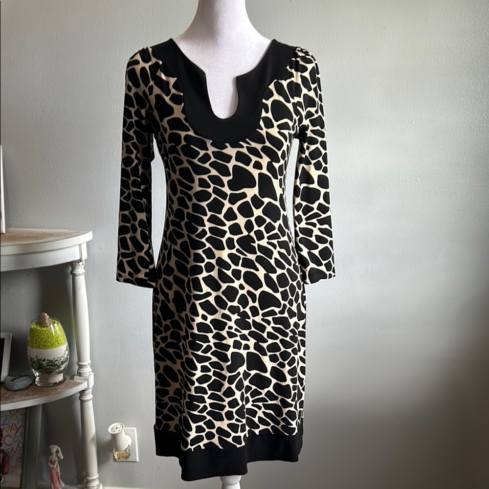 [Sweet Storm] Cream/Black Pattern Dress - Size Medium